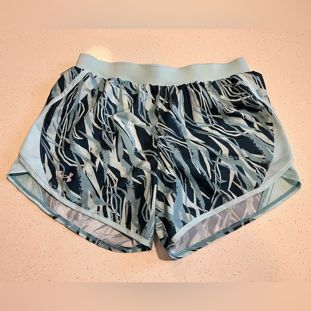 Under Armour | Fly By 2.0 Running Shorts in Aqua/Teal Size Small